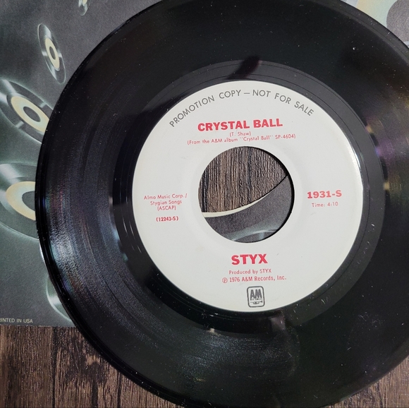 Crystal Ball by Styx 45 rpm RARE Promotional copy, Excellent condition! - Picture 2 of 4